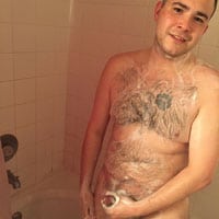 chubby gay tatoué tendre